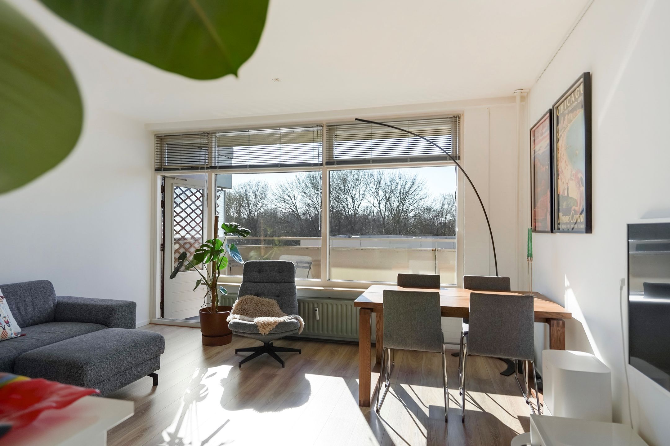 Light apartment with balcony and parking in The Hague — 27