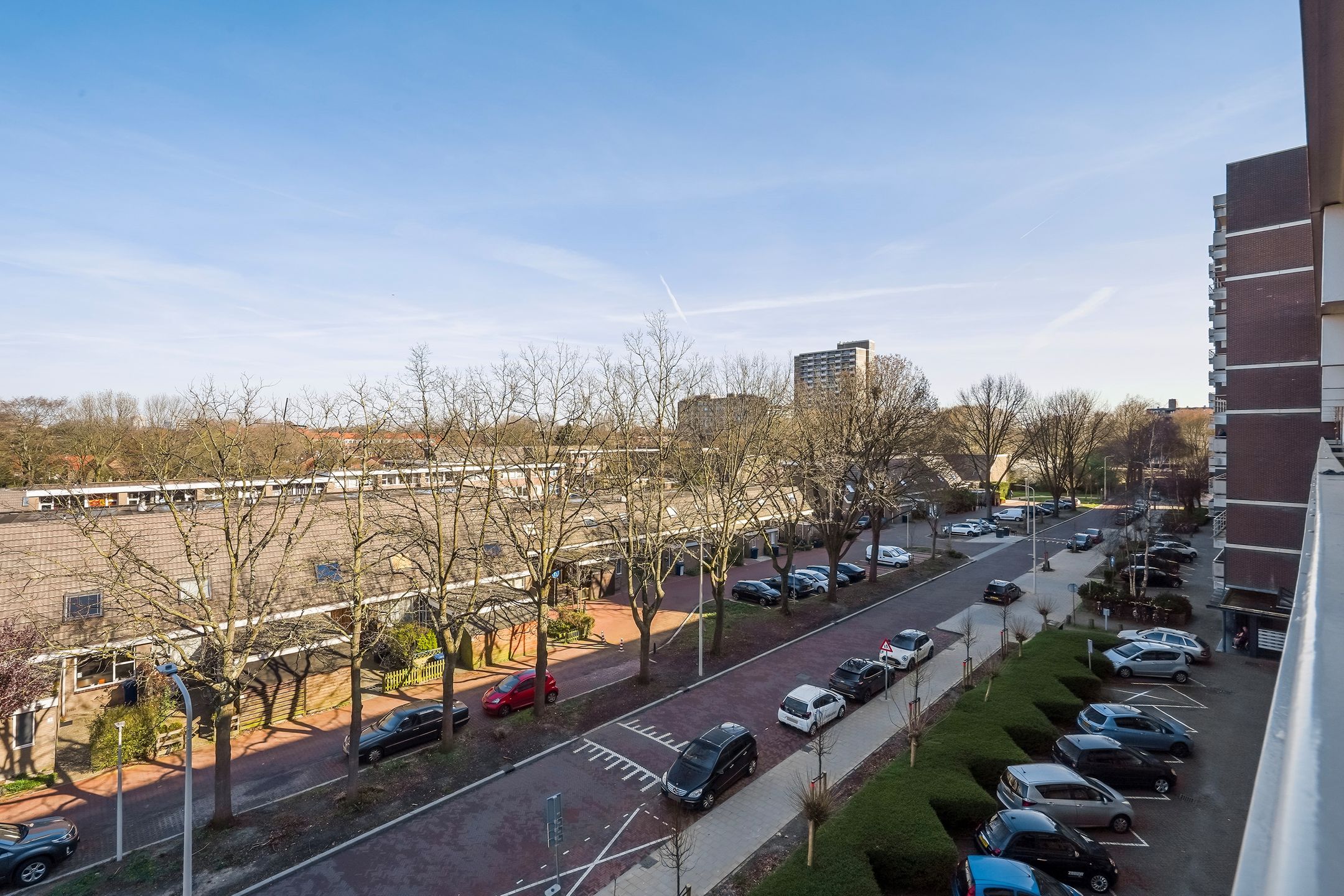 Light apartment with balcony and parking in The Hague — 38