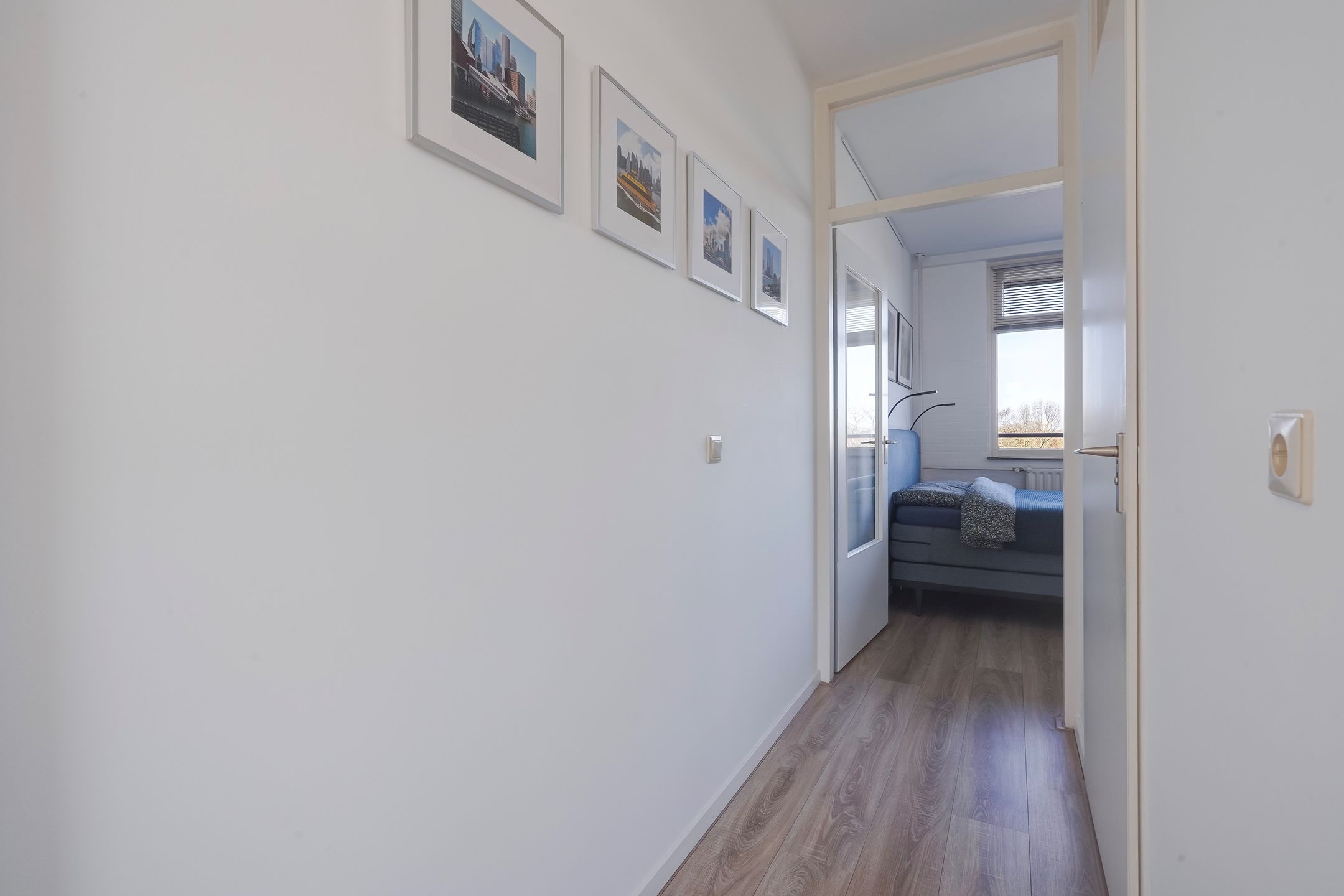 Light apartment with balcony and parking in The Hague — 33