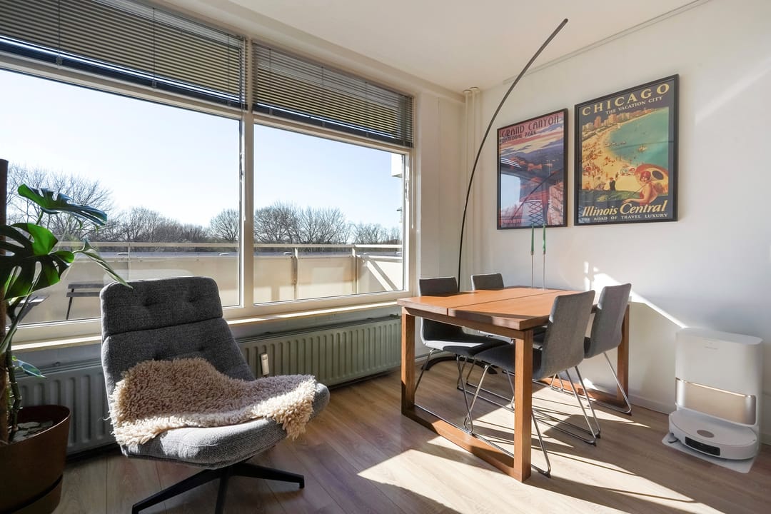 Light apartment with balcony and parking in The Hague — 22