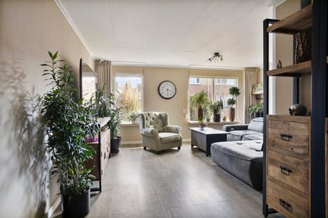 Stal 193 secondary image