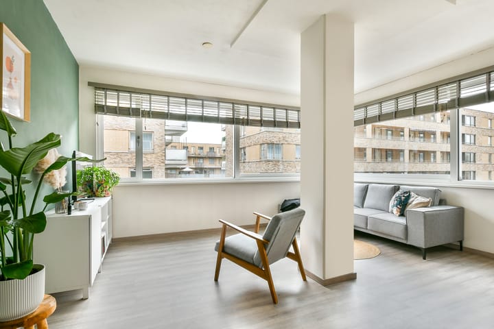 Photo 4 of Marius Bauerstraat 235-B9