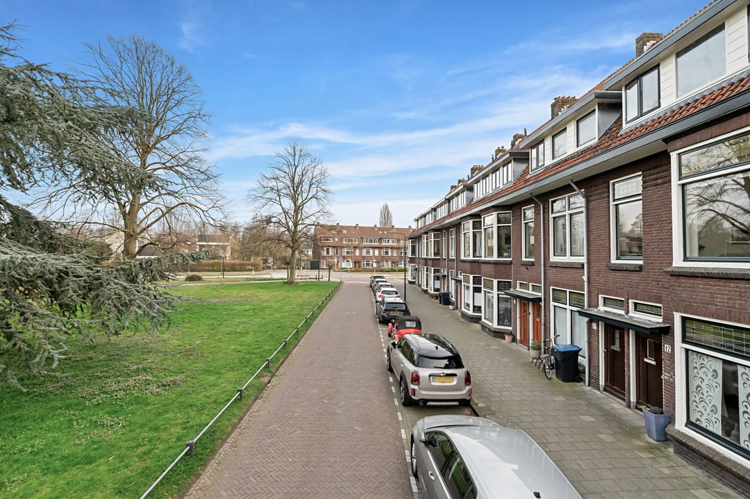 Foto 8 van Van Baerlestraat 10-A