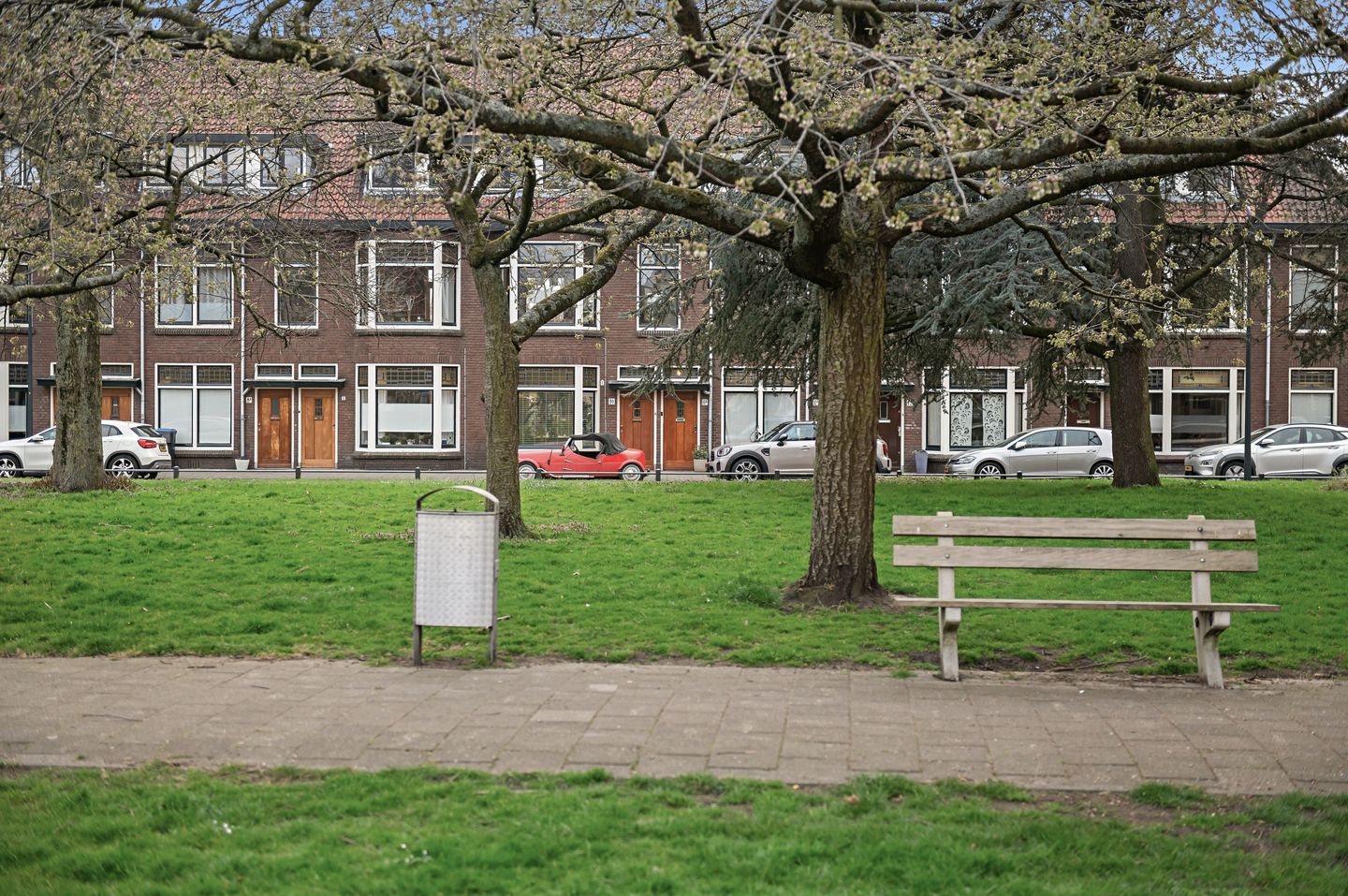 Foto 50 van Van Baerlestraat 10-A