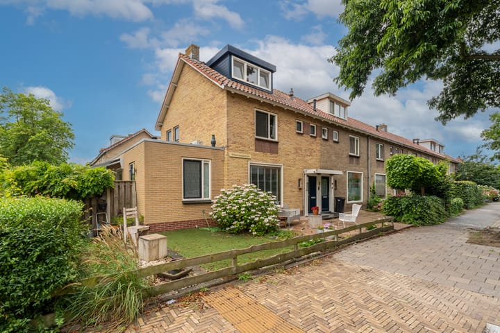 Wilhelminaplantsoen 13