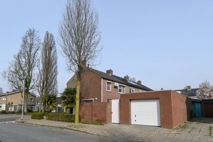 Photo 2 of Kesselstraat 41