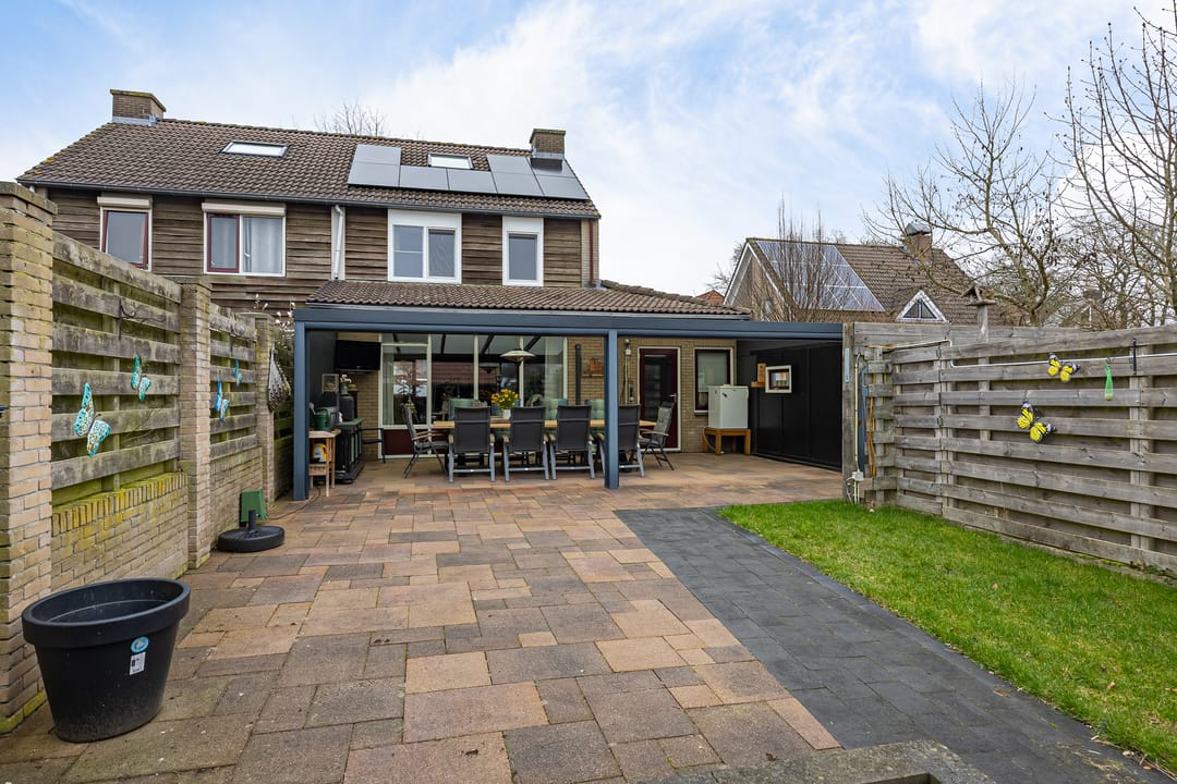 Photo 41 of De Welhaak 32