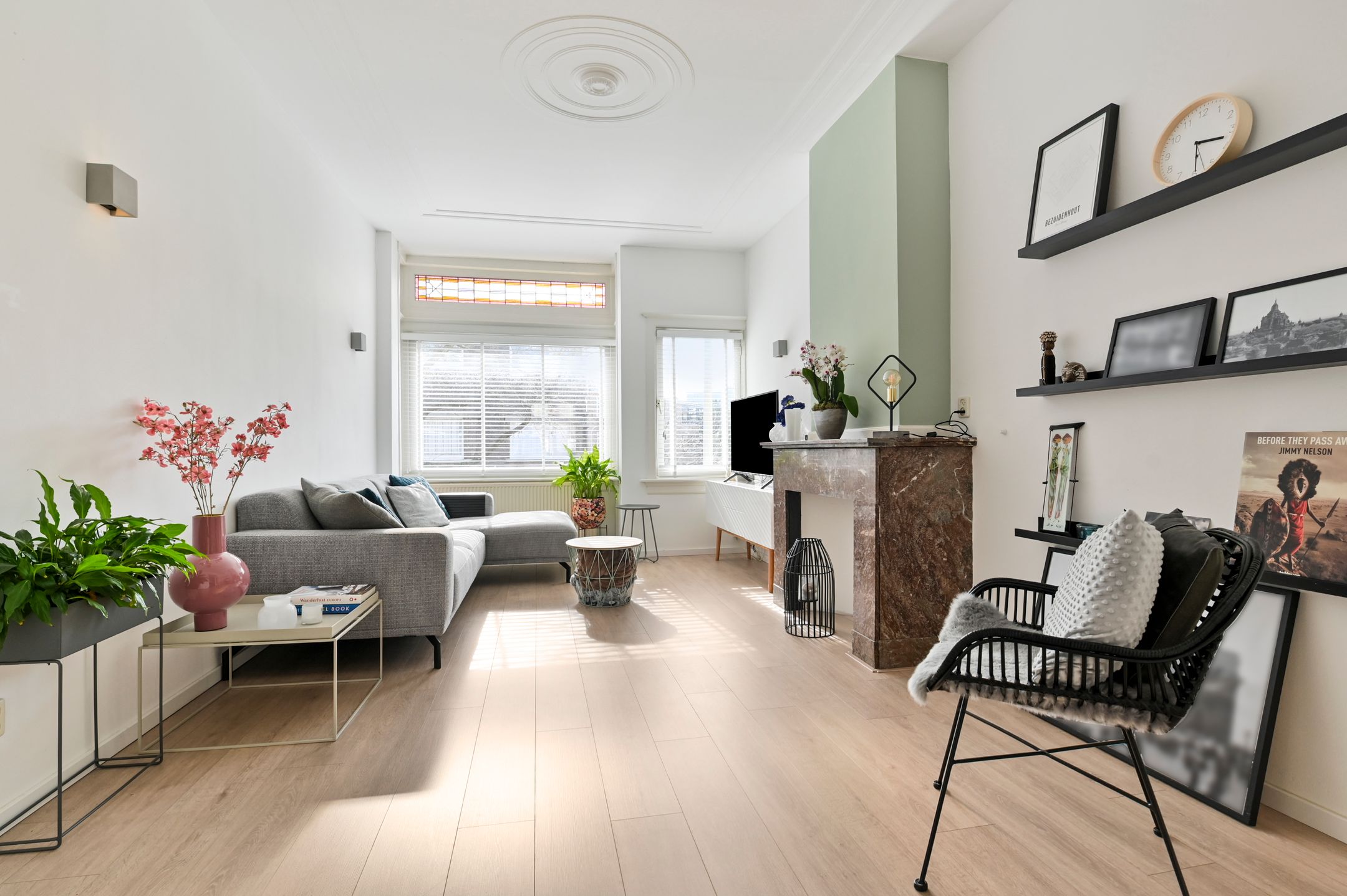 Photo 12 of Van Heutszstraat 42