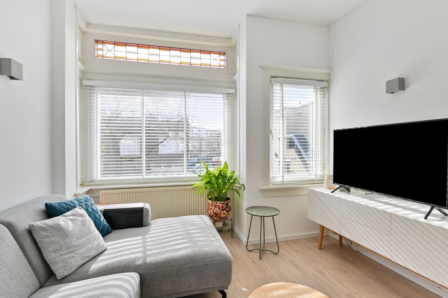 Photo 14 of Van Heutszstraat 42