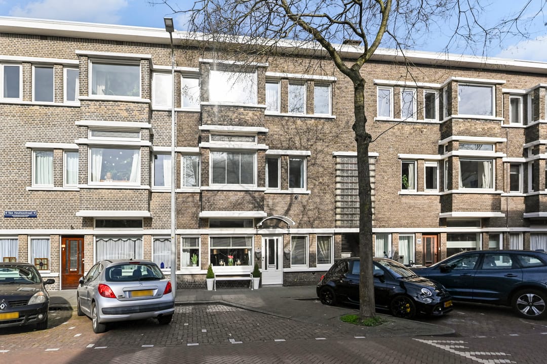 Photo 1 of Van Heutszstraat 42