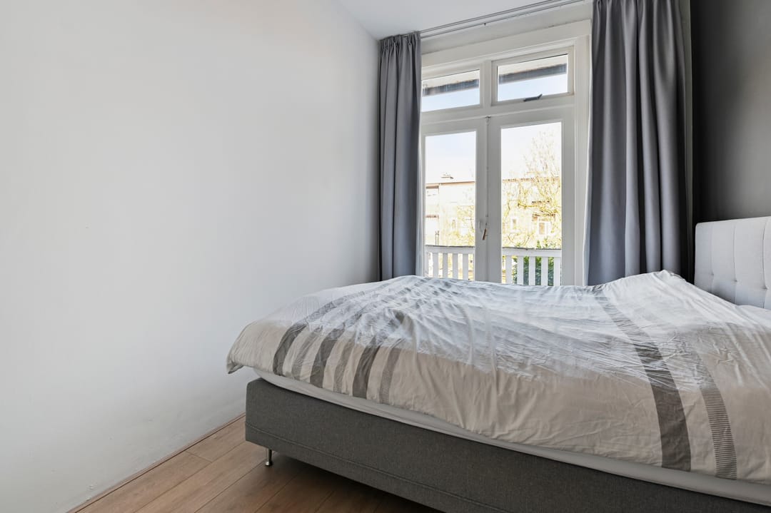 Photo 28 of Van Heutszstraat 42