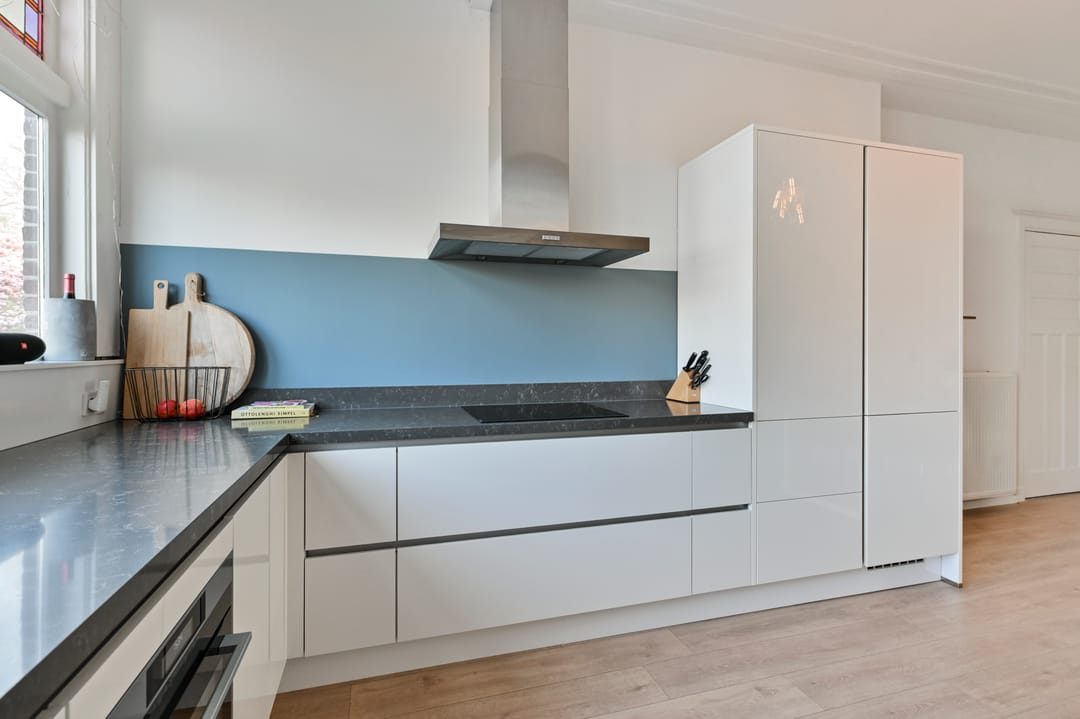 Photo 22 of Van Heutszstraat 42