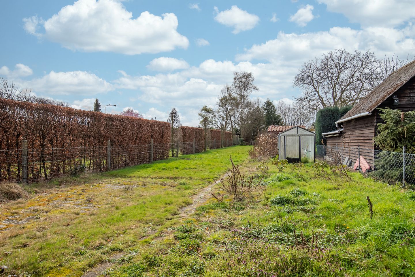 Characteristic home with spacious sunny garden in Pey — 19