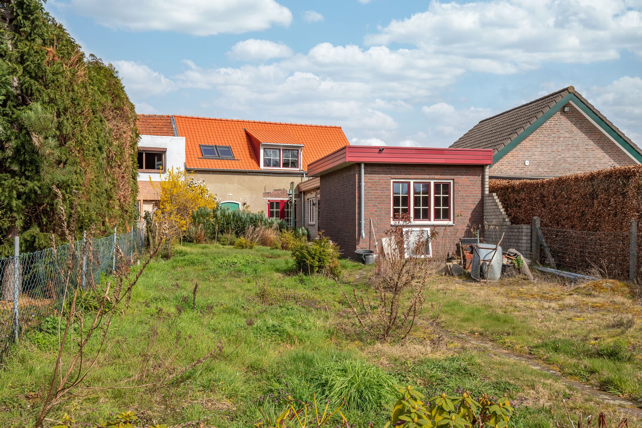 Characteristic home with spacious sunny garden in Pey — 18