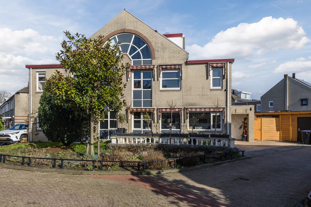 Foto 1 van Reina Prinsen Geerligspad 19