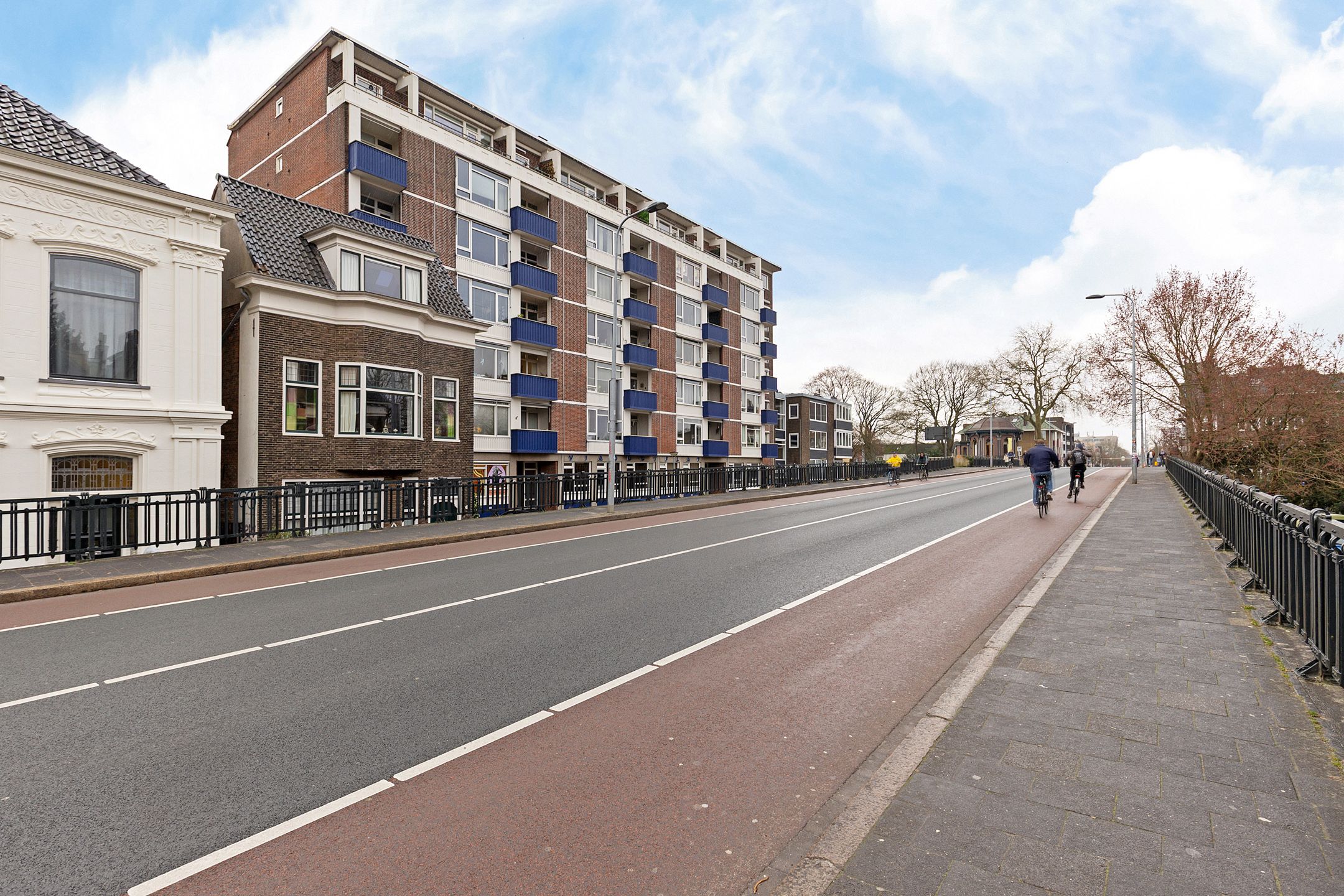 Photo 3 of Hereweg 14-E