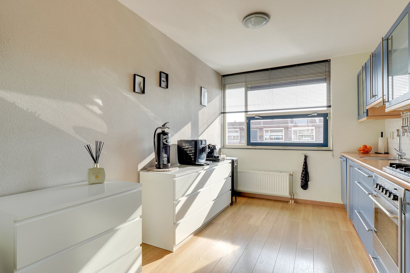 Spacious Apartment with Sunny Southwest Balcony Near Historic City Center — 13