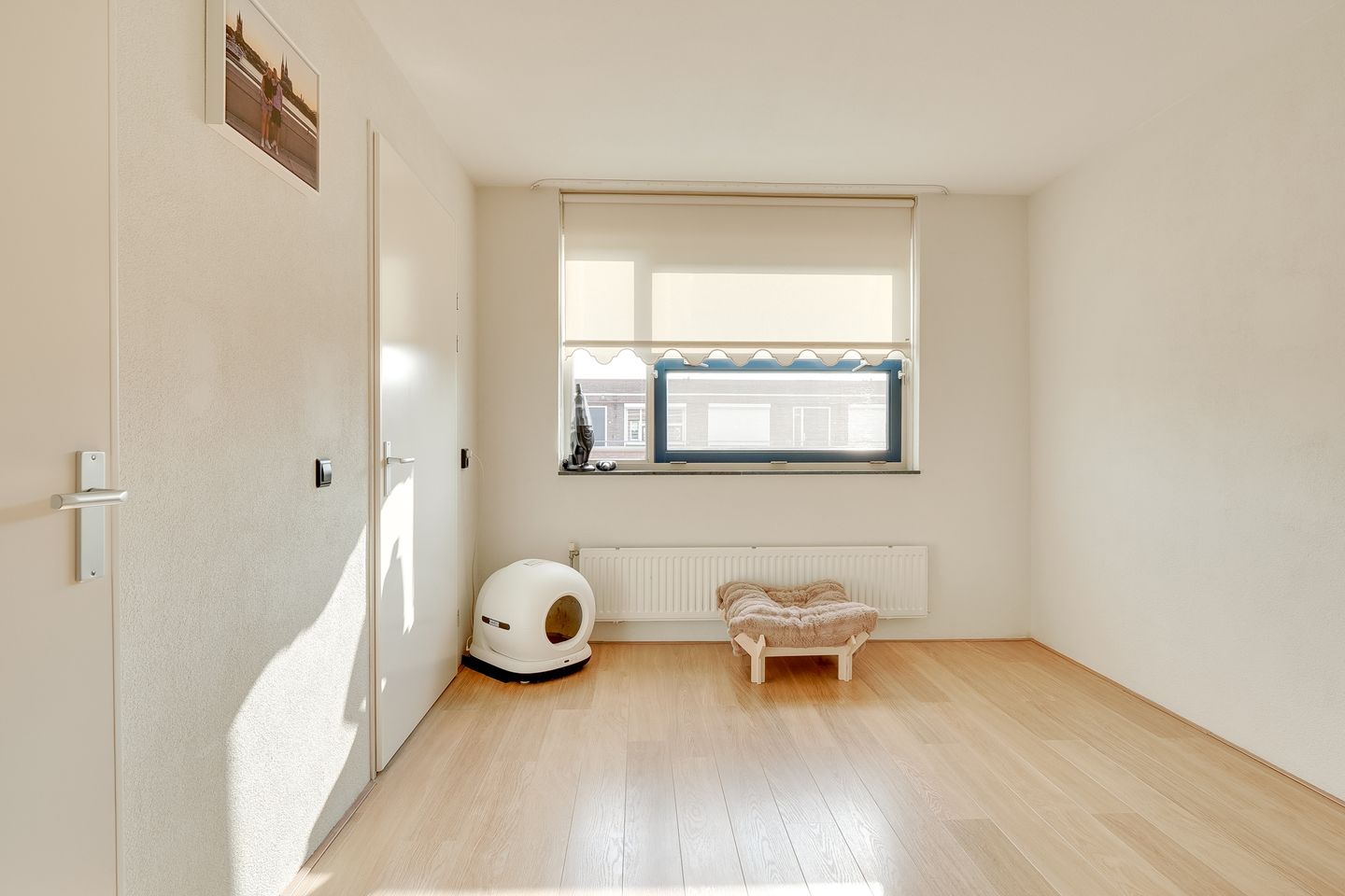 Spacious Apartment with Sunny Southwest Balcony Near Historic City Center — 24