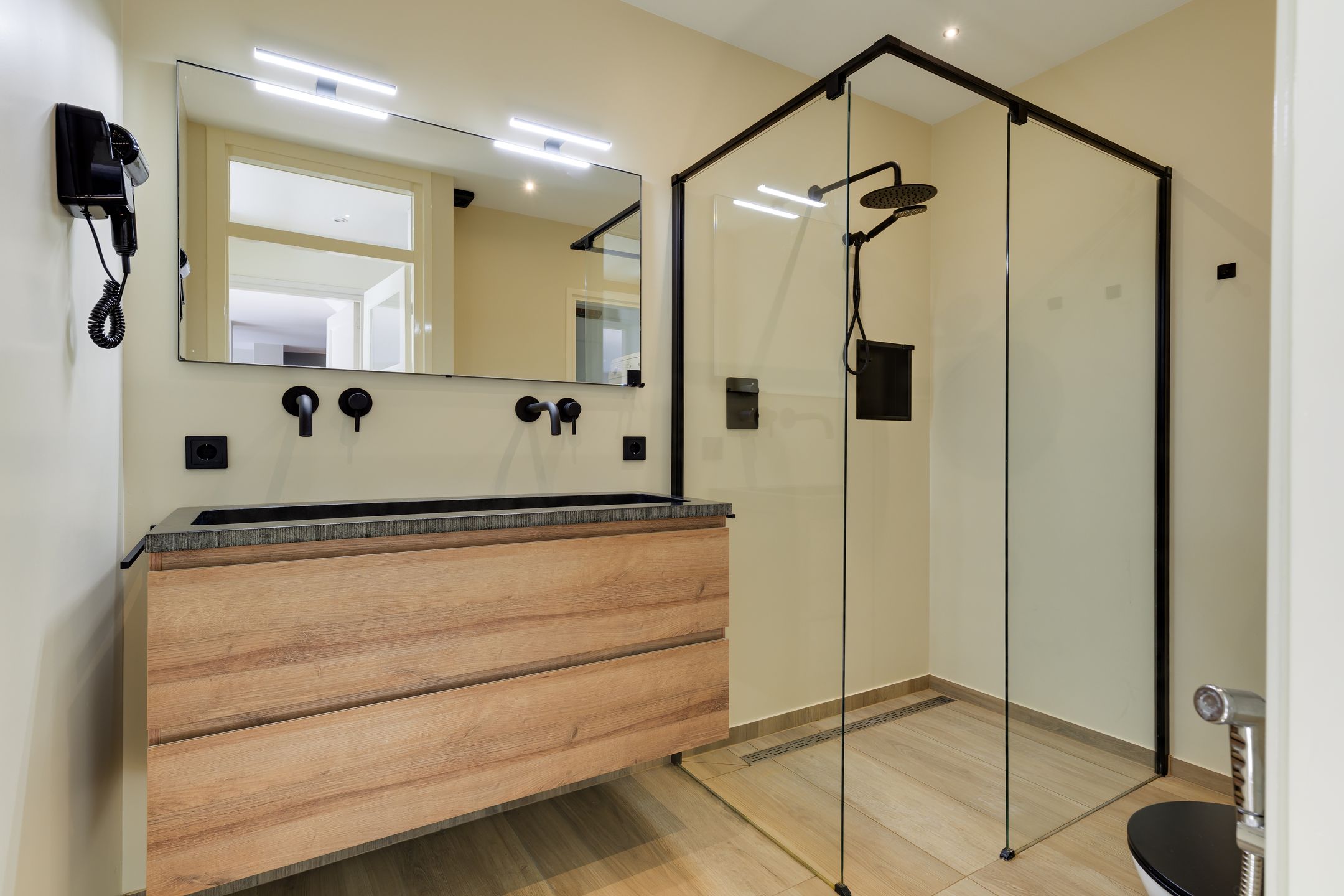 Foto 12 van Noordenburglaan 22