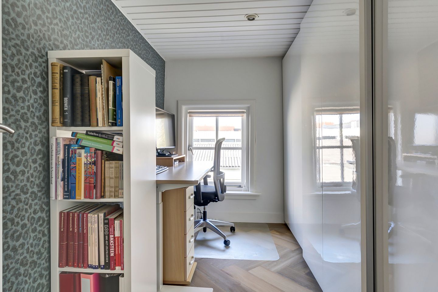 Foto 20 van Valburgseweg 8