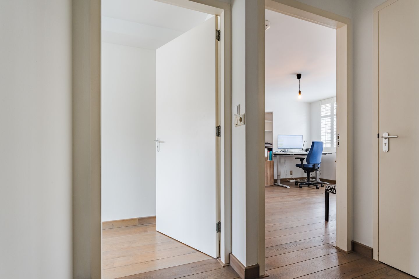 Modern Move-in Ready Terraced House with Garden in Rijswijk Bomenbuurt — 18