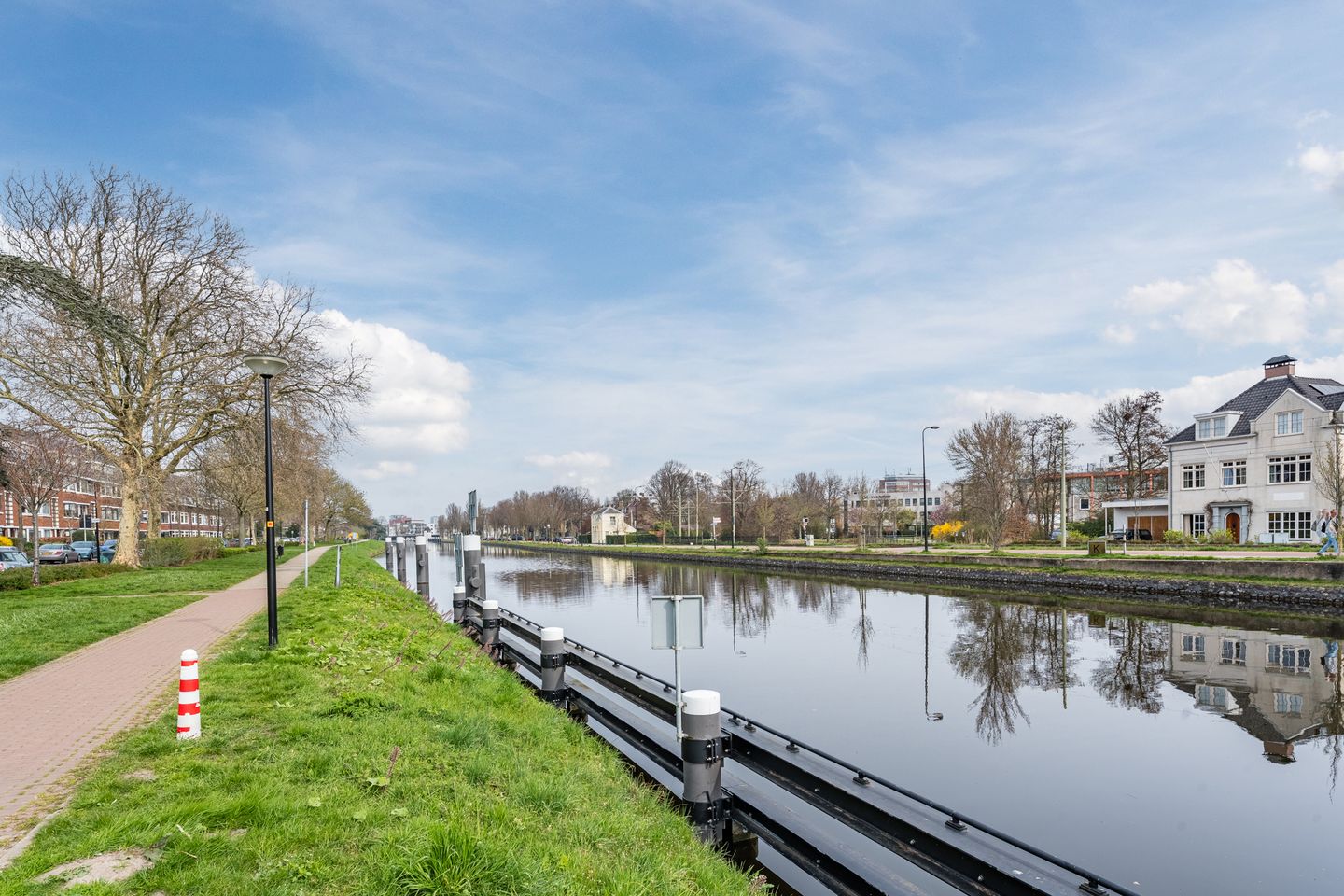 Modern Move-in Ready Terraced House with Garden in Rijswijk Bomenbuurt — 38