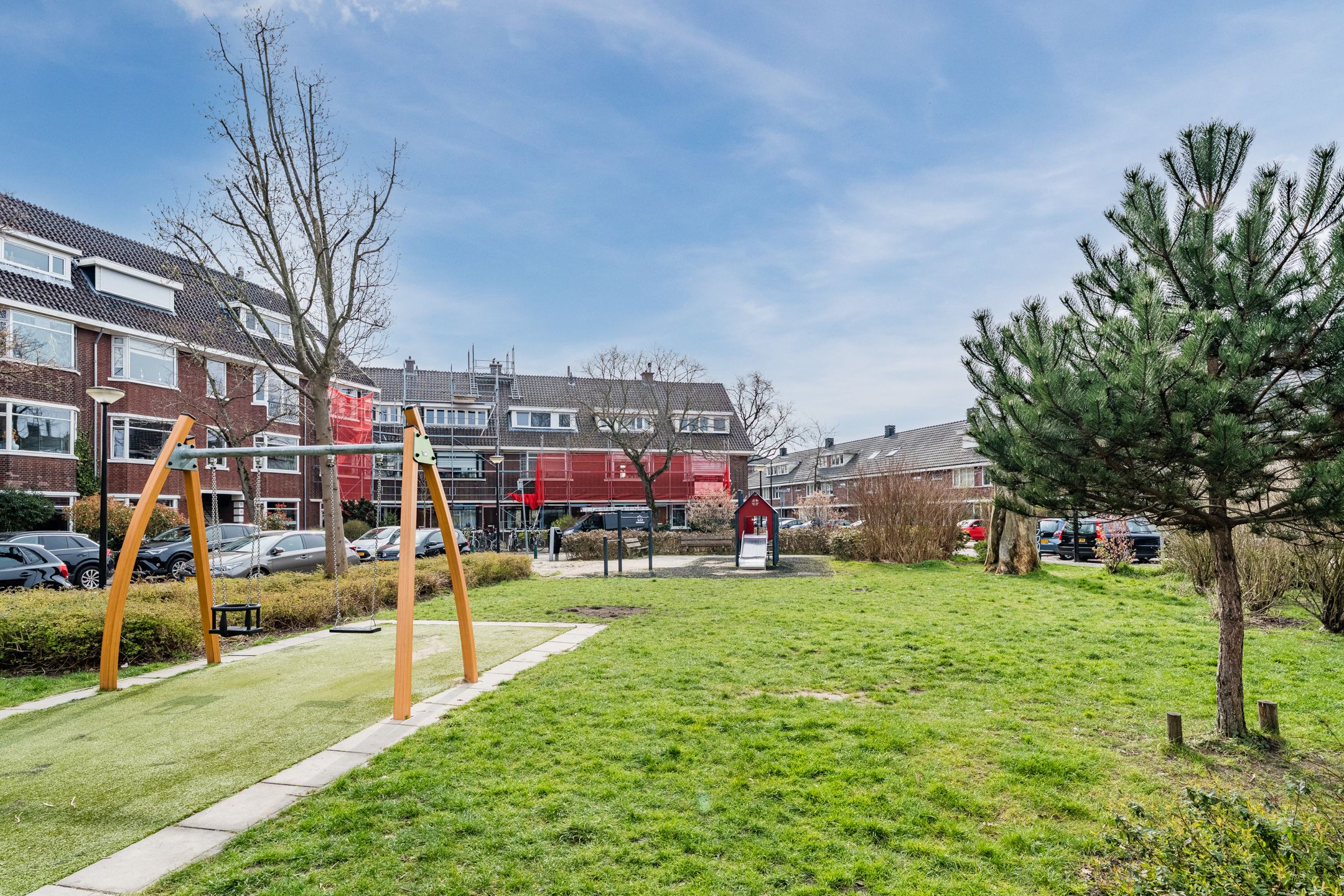 Modern Move-in Ready Terraced House with Garden in Rijswijk Bomenbuurt — 37