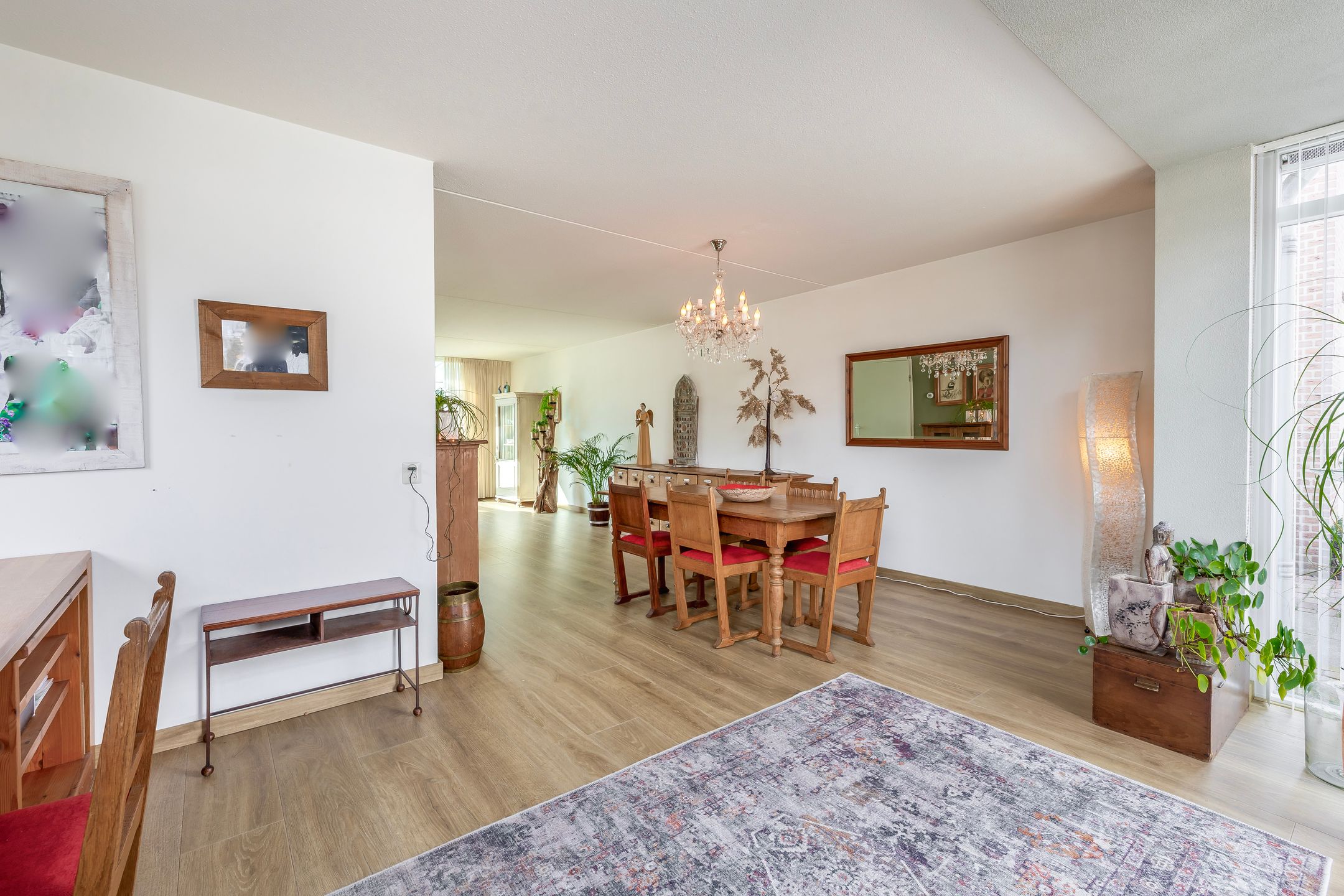 Spacious Detached Home with Conservatory and Large Living Room in Kaatsheuvel — 12