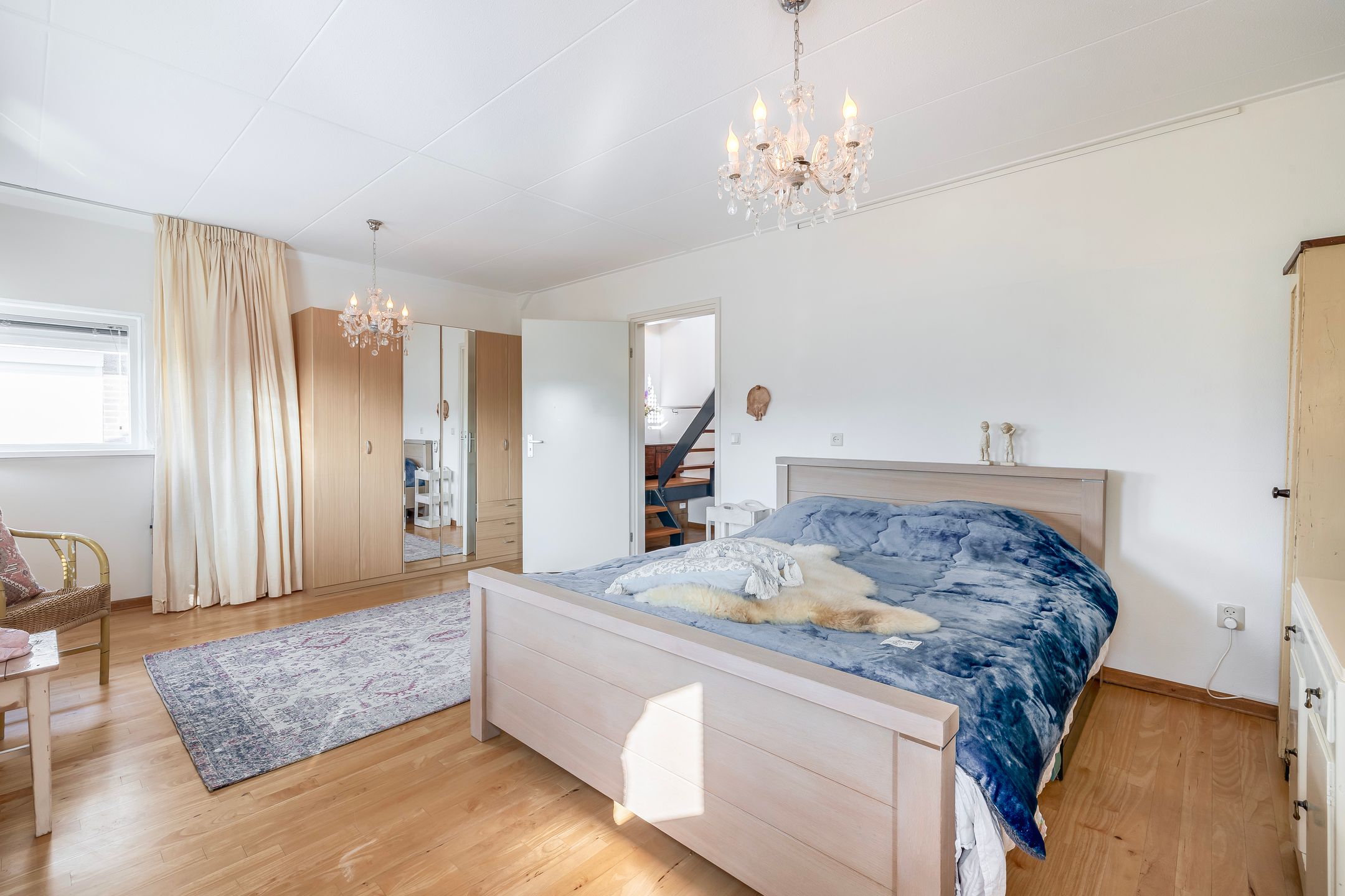 Spacious Detached Home with Conservatory and Large Living Room in Kaatsheuvel — 30