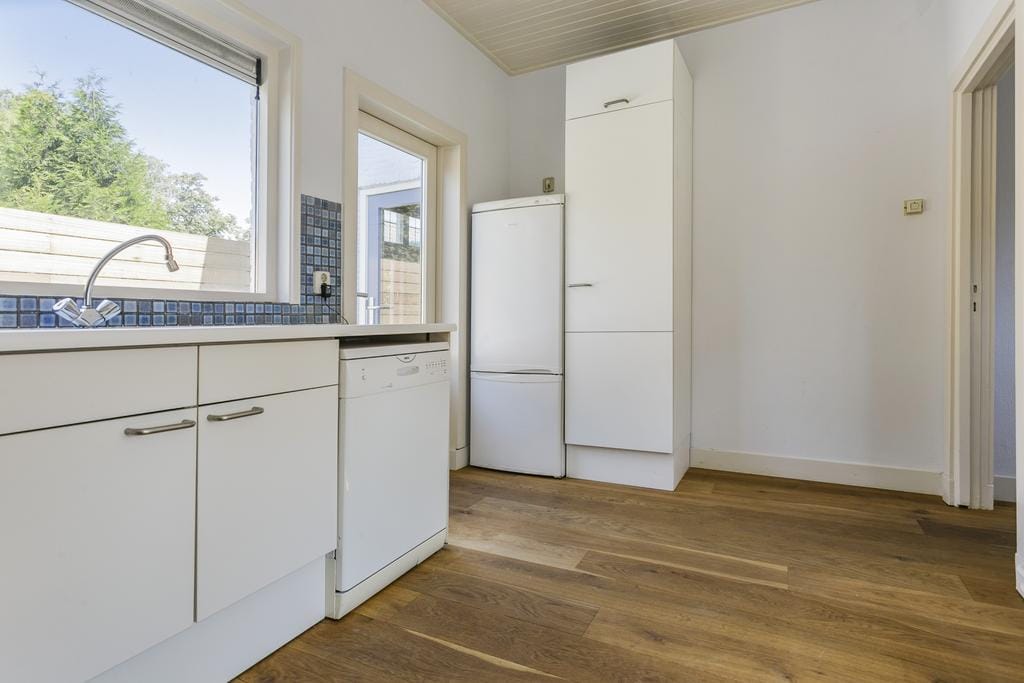 Photo 21 of Grotestraat 203-B