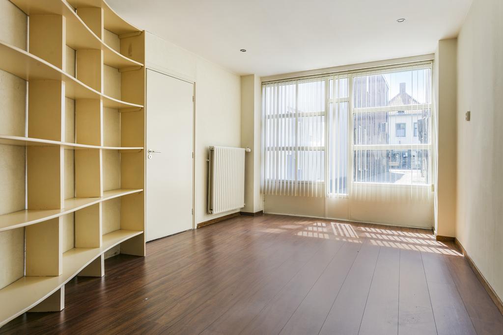 Photo 11 of Grotestraat 203-B