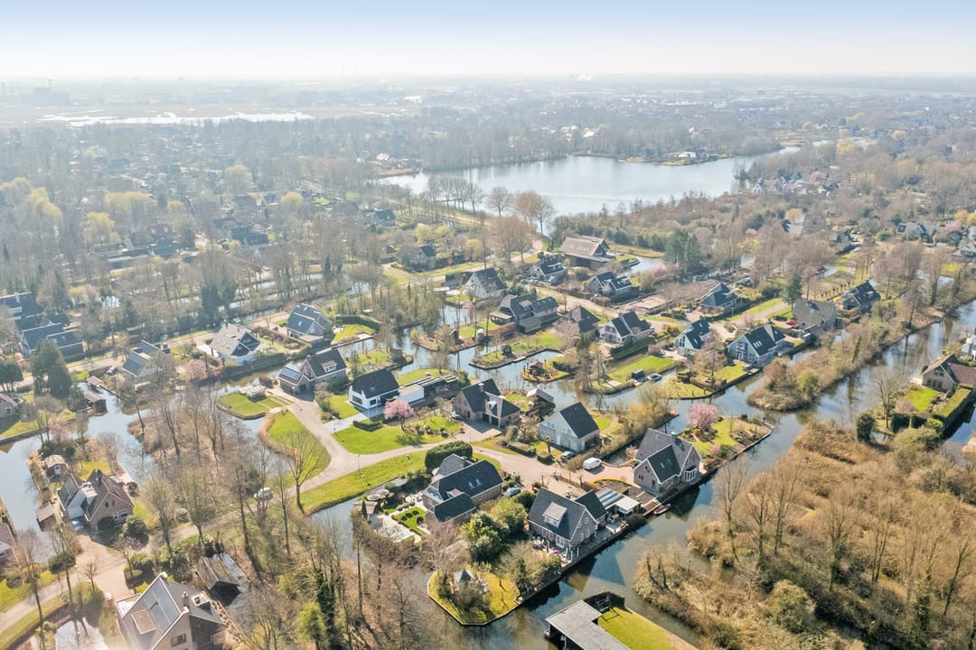 Photo 2 of Leeuwerik 6