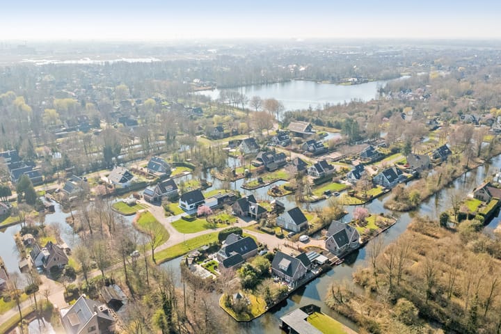 Photo 2 of Leeuwerik 6