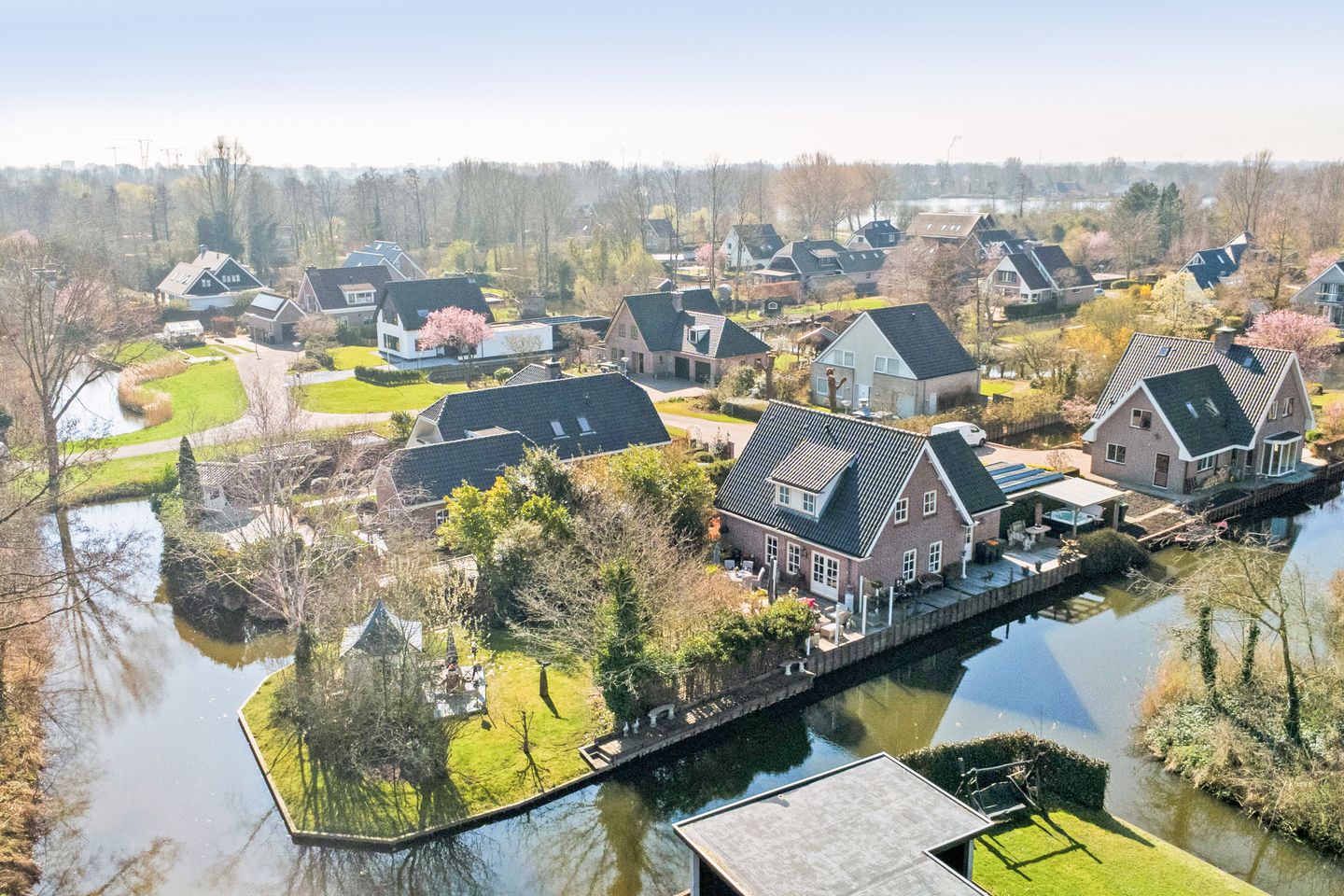 Photo 59 of Leeuwerik 6