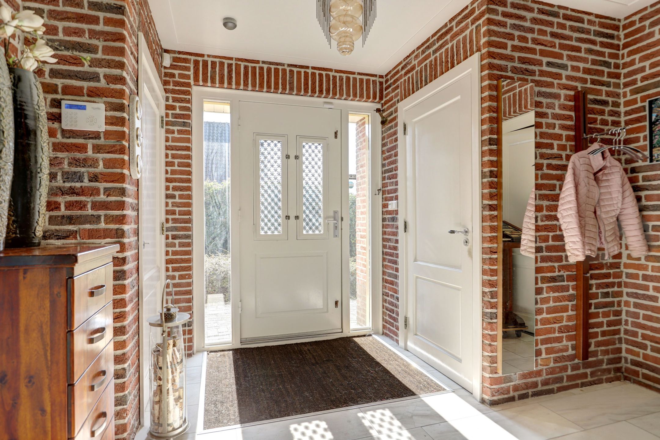 Photo 9 of Leeuwerik 6