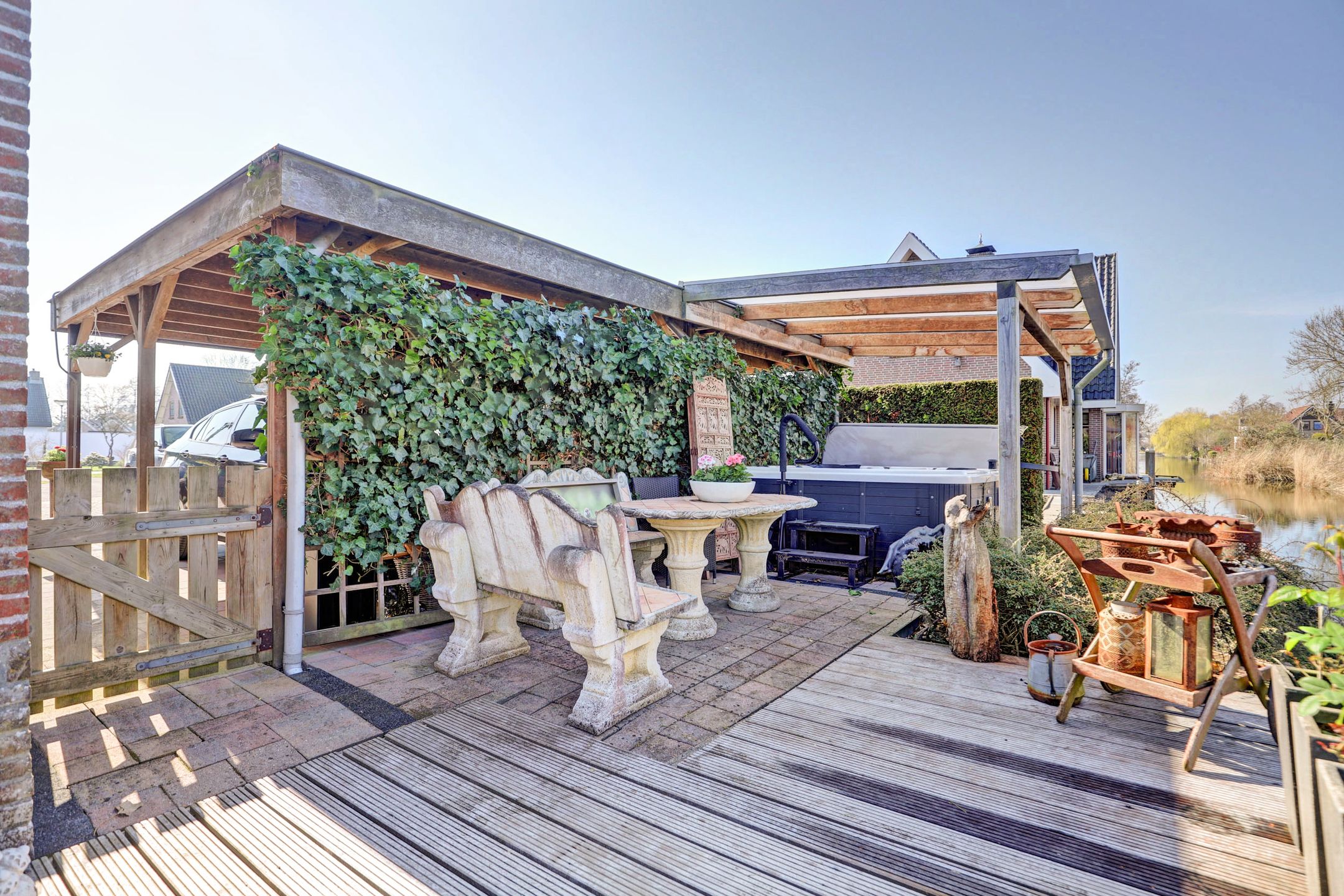 Photo 57 of Leeuwerik 6