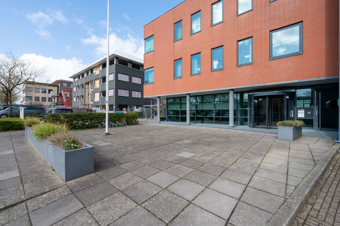 View photo 3 of Huizermaatweg 600