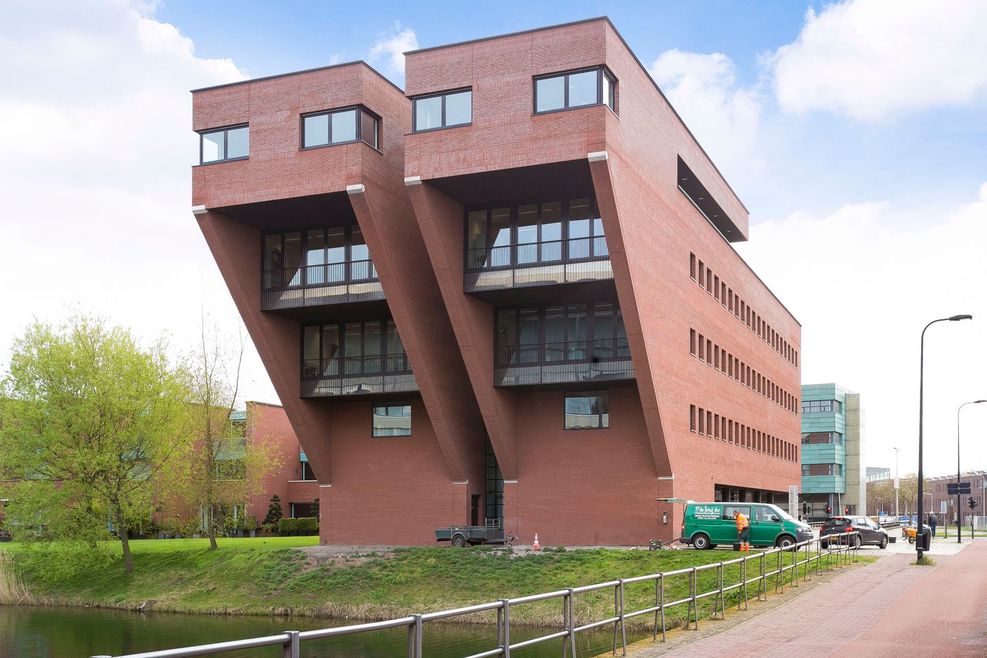 View photo 1 of Mr. H.F. de Boerlaan 28-A