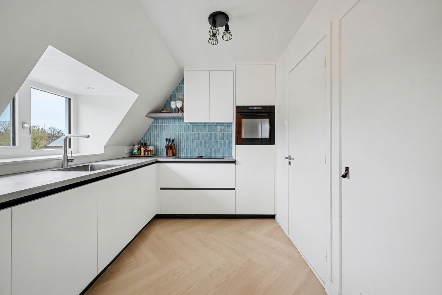 Photo 14 of Cederstraat 2-B