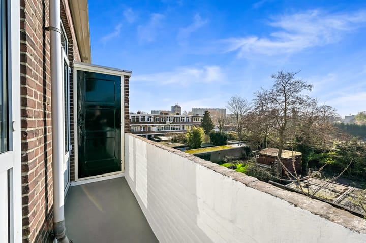 Photo 4 of Laan van Eik en Duinen 32