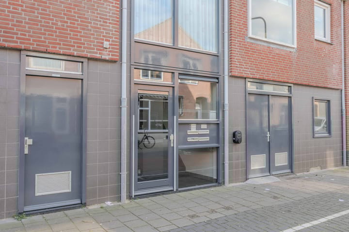 Foto 2 van Jan Tooropstraat 57