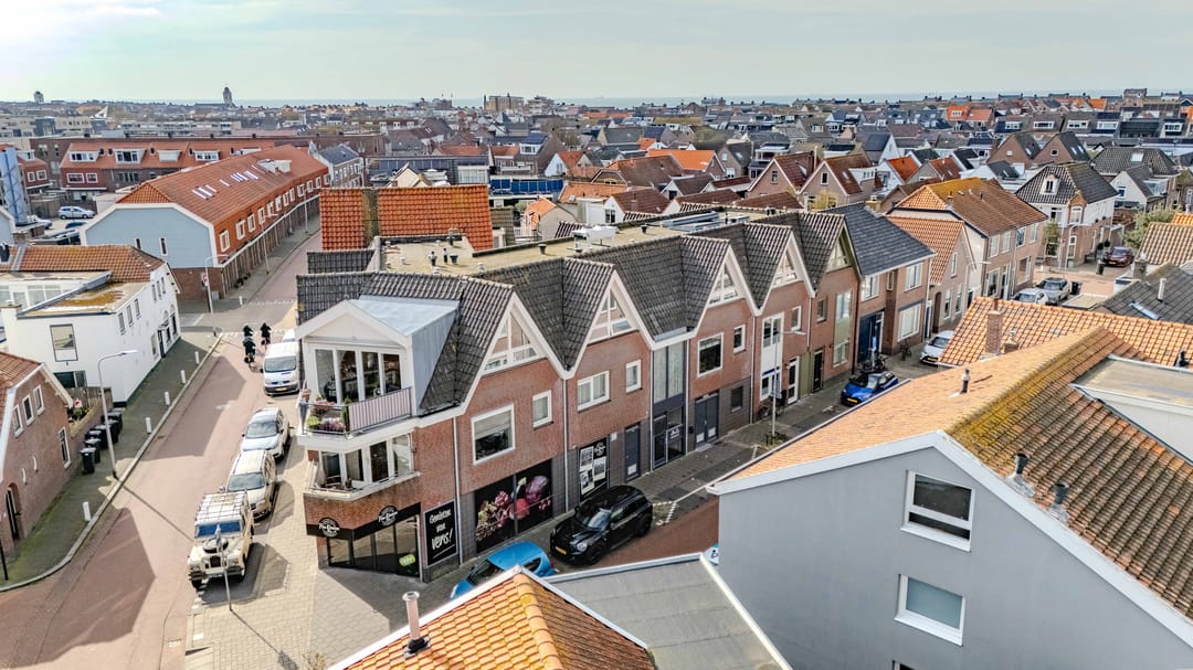 Spacious Maisonnette Apartment in Katwijk Centre Near the Beach — 31