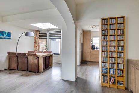 Sirius 16 secondary image