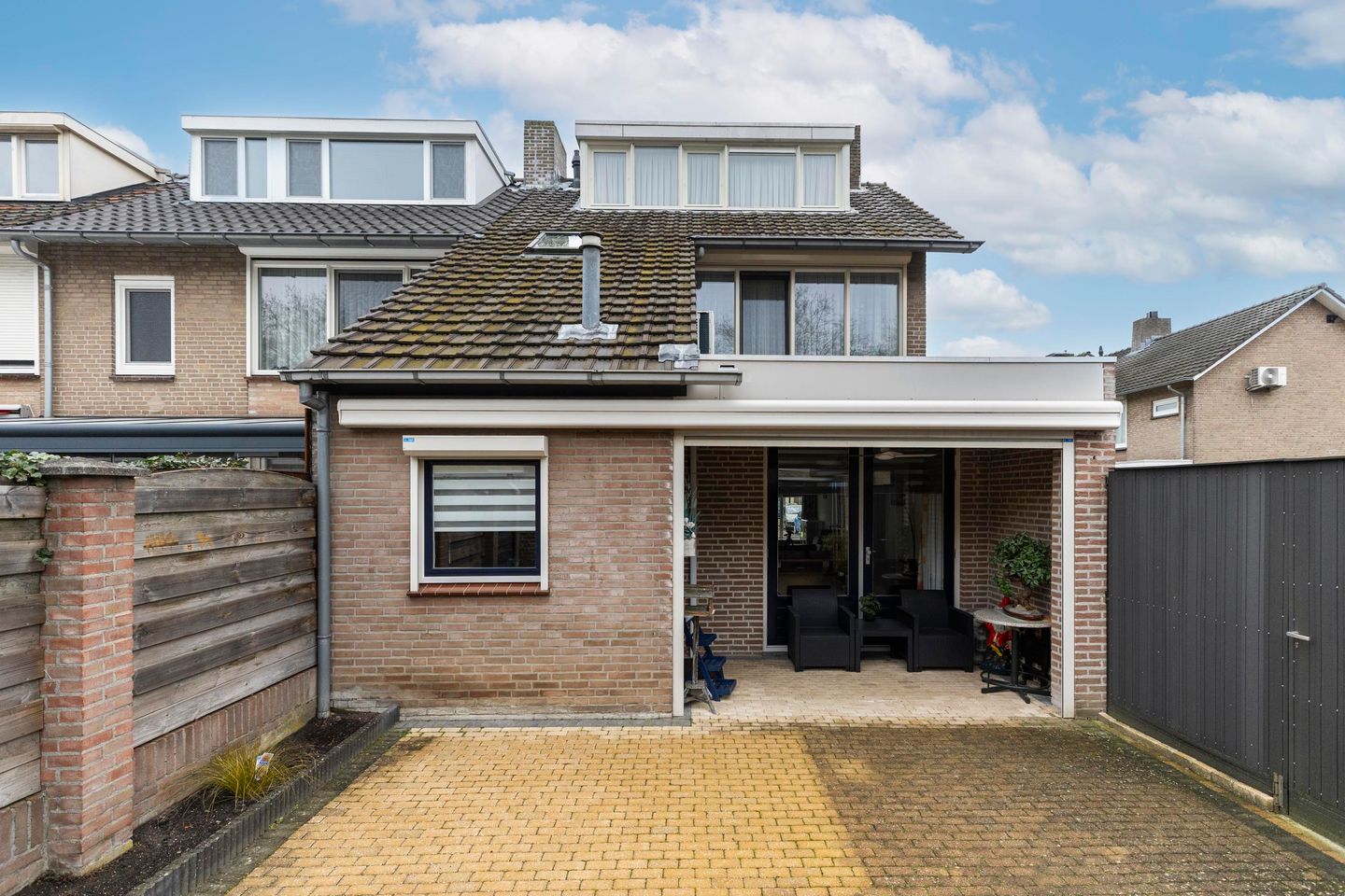 Photo 19 of Sirius 16