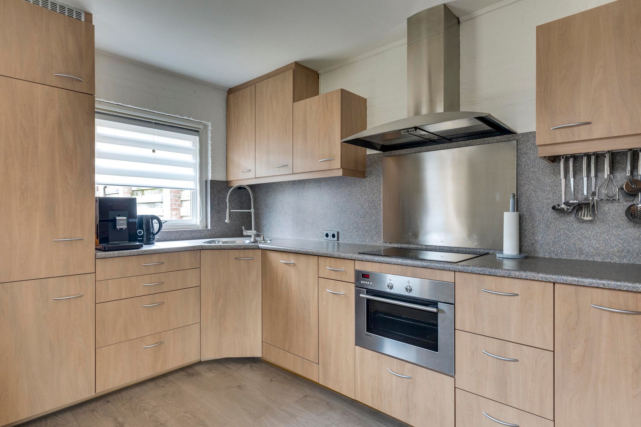 Photo 9 of Sirius 16