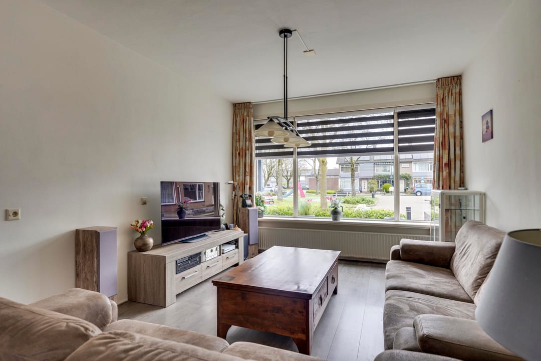 Photo 8 of Sirius 16