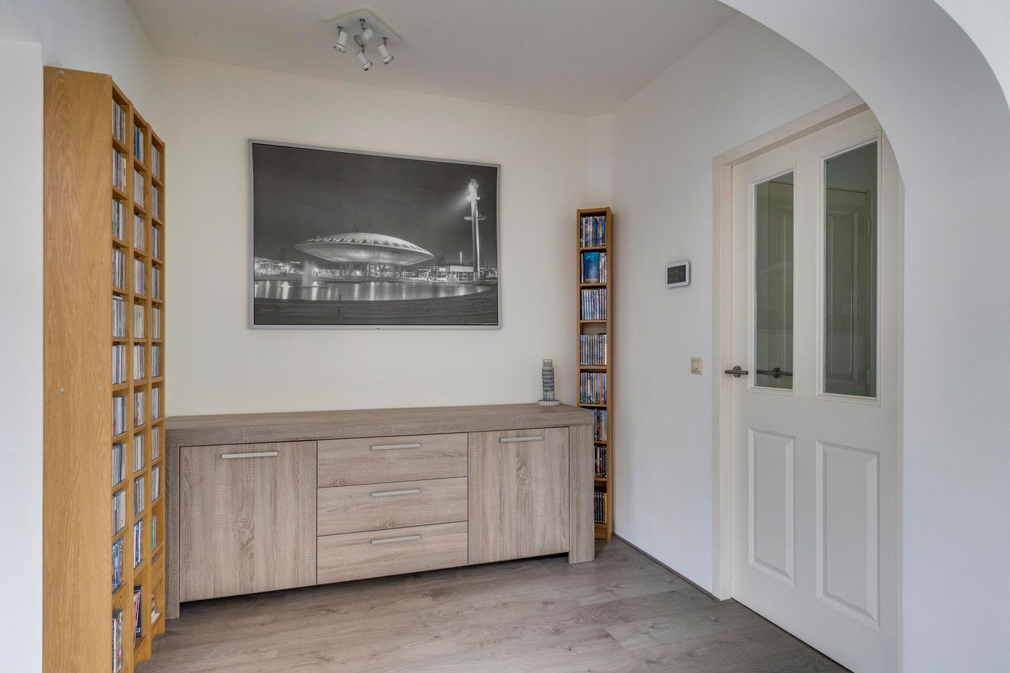 Photo 10 of Sirius 16