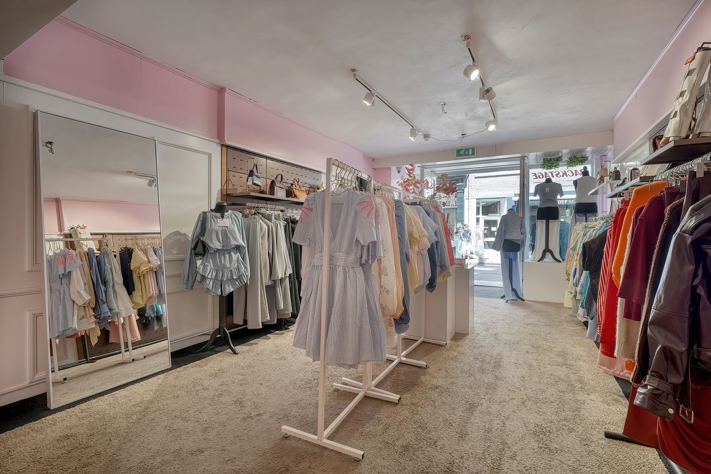 Bekijk foto 2 van Haarlemmerstraat 21-23