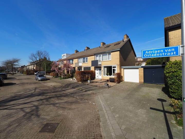 Photo 2 of Adriaen van Ostadestraat 7