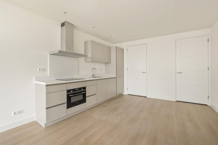 Photo 3 of Zaanweg 66-A